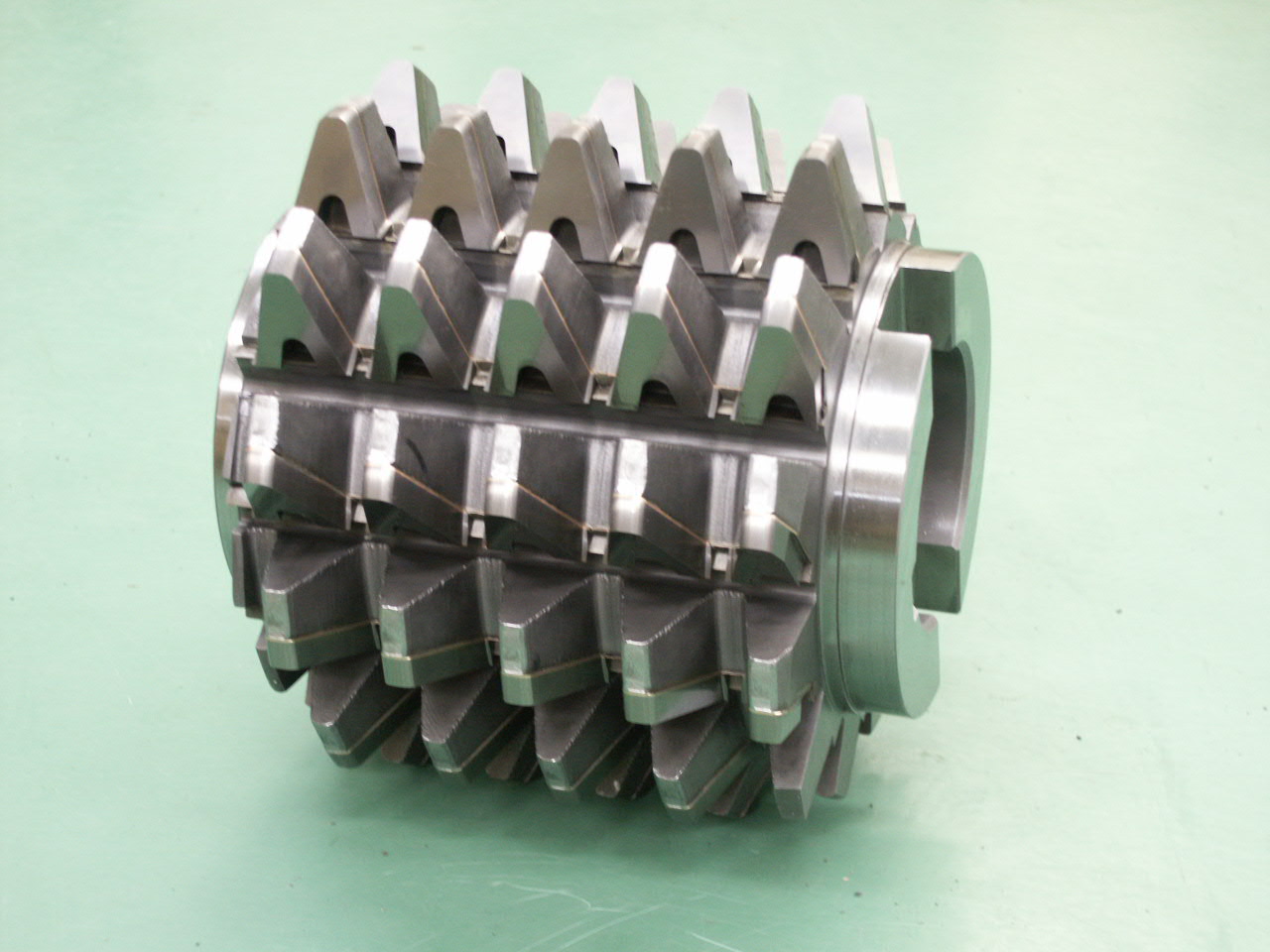 超硬スカイビングホブ